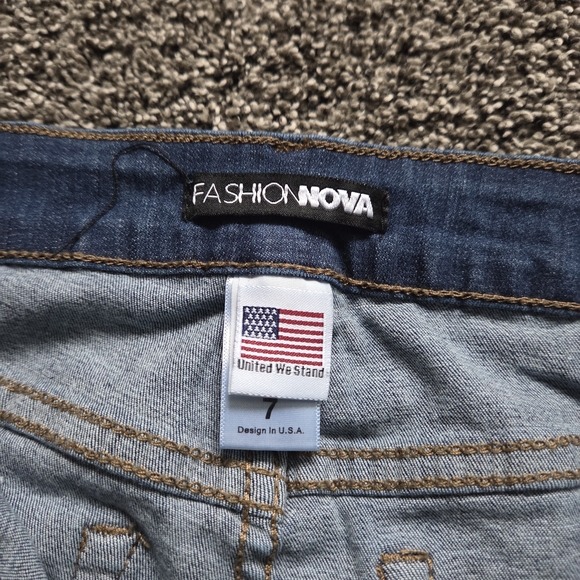 Fashion Nova High Rise Black and Blue Jeans - Picture 5 of 7